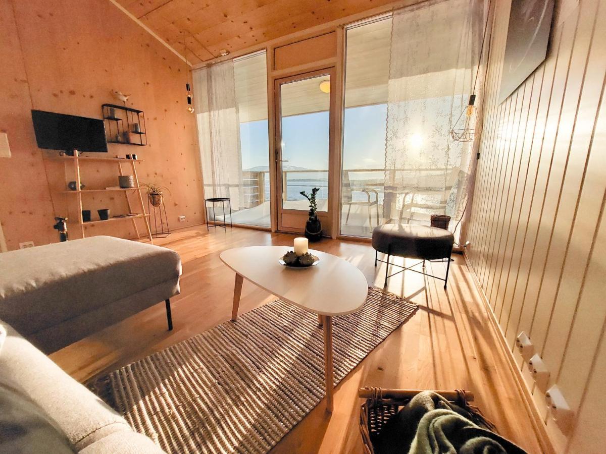 Destination Senja - Stonglandseidet Apartment Exterior photo