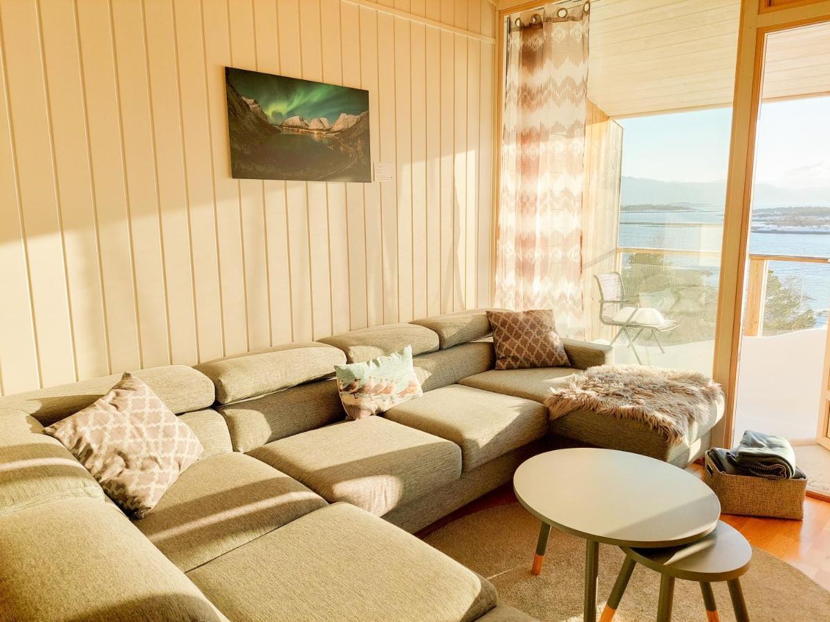 Destination Senja - Stonglandseidet Apartment Exterior photo