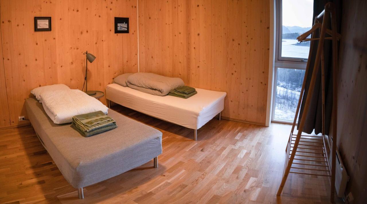 Destination Senja - Stonglandseidet Apartment Exterior photo