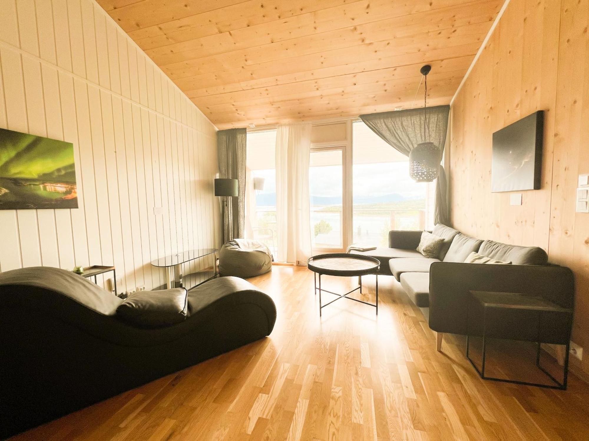 Destination Senja - Stonglandseidet Apartment Exterior photo